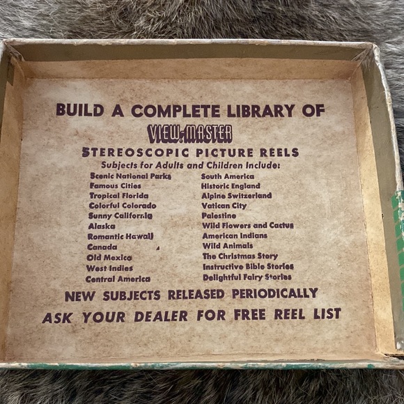 VIEW-MASTER Antique 1950’s Stereoscope with Alice in Wonderland Reel - Picture 8 of 17